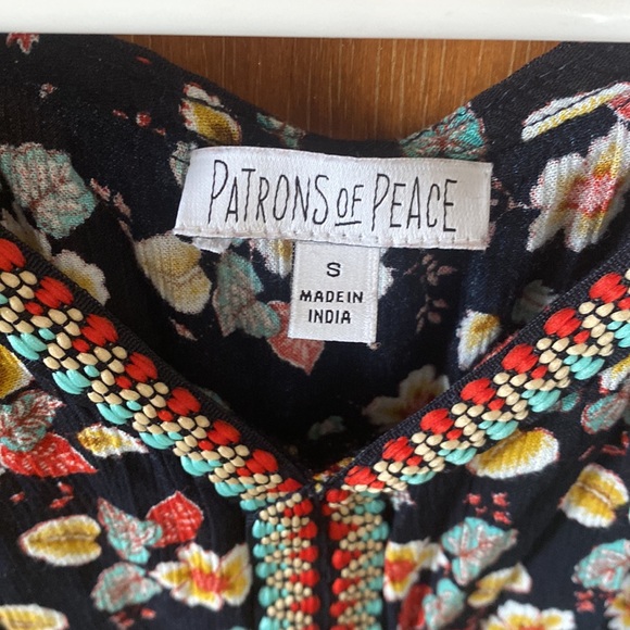 Floral Flowy Tank Top. - Picture 3 of 4